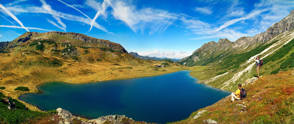 Oberhüttensee-Panorama und Oberhütte in Forstau